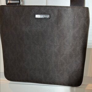 Michael Kors Men's and Women Brown Crossbody Bag new condition